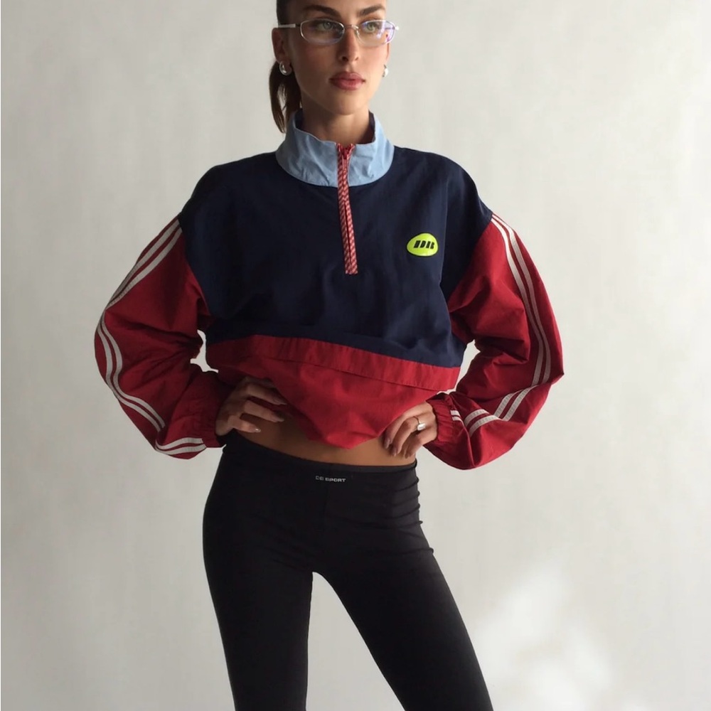 Women's Colorblock Pullover Jacket in Navy and Red - Picture 3 of 4